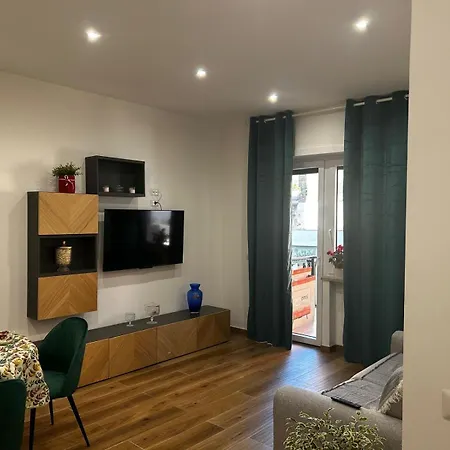 Domus Pio Viii Apartment *